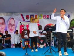 Daftar di KPU, Bodewin-Ely Didukung Masyarakat Adat Ambon