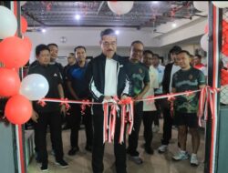 Gubernur Maluku Resmikan Lapangan Indoor Tenis Tapal Kuda